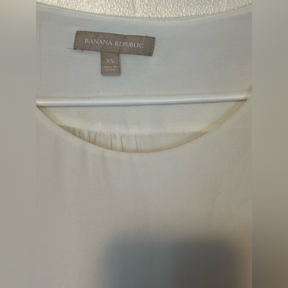 Banana Republic White Long Sleeve Blouse | Size XS | Elegant Minimalist Top NWOT - Picture 7 of 7